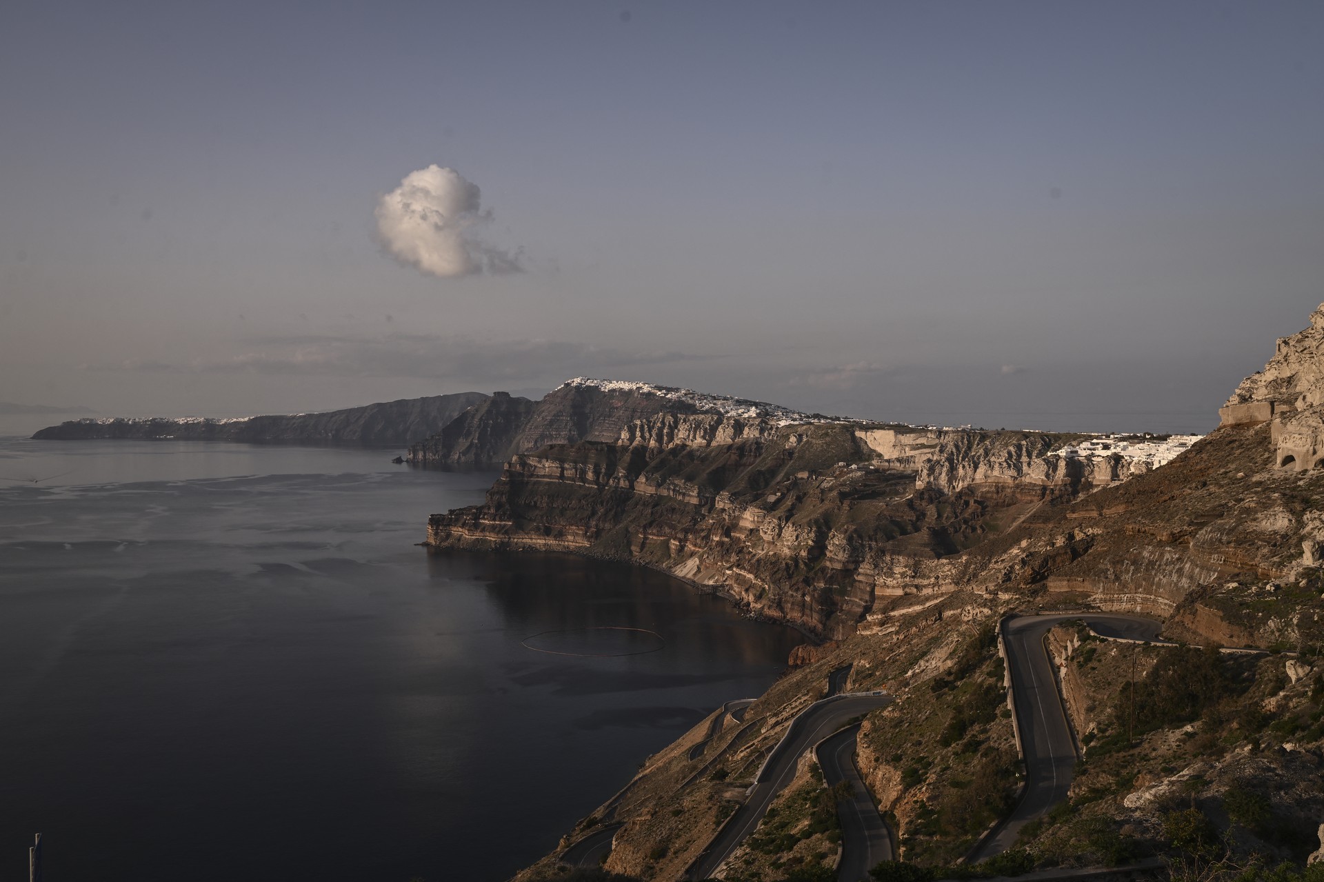 Israel prepares for tsunami as thousands of earthquakes shake Santorini, Greece