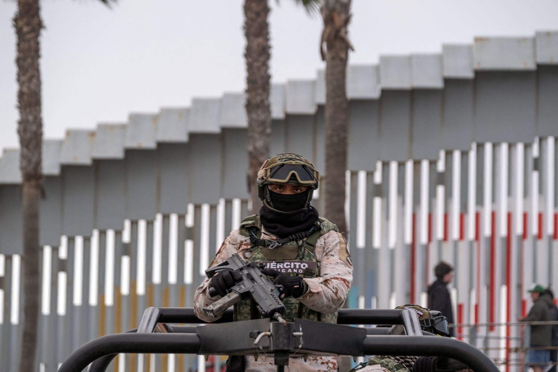 Mexico sends 10,000 troops to border as part of deal with Trump to pause tariffs
