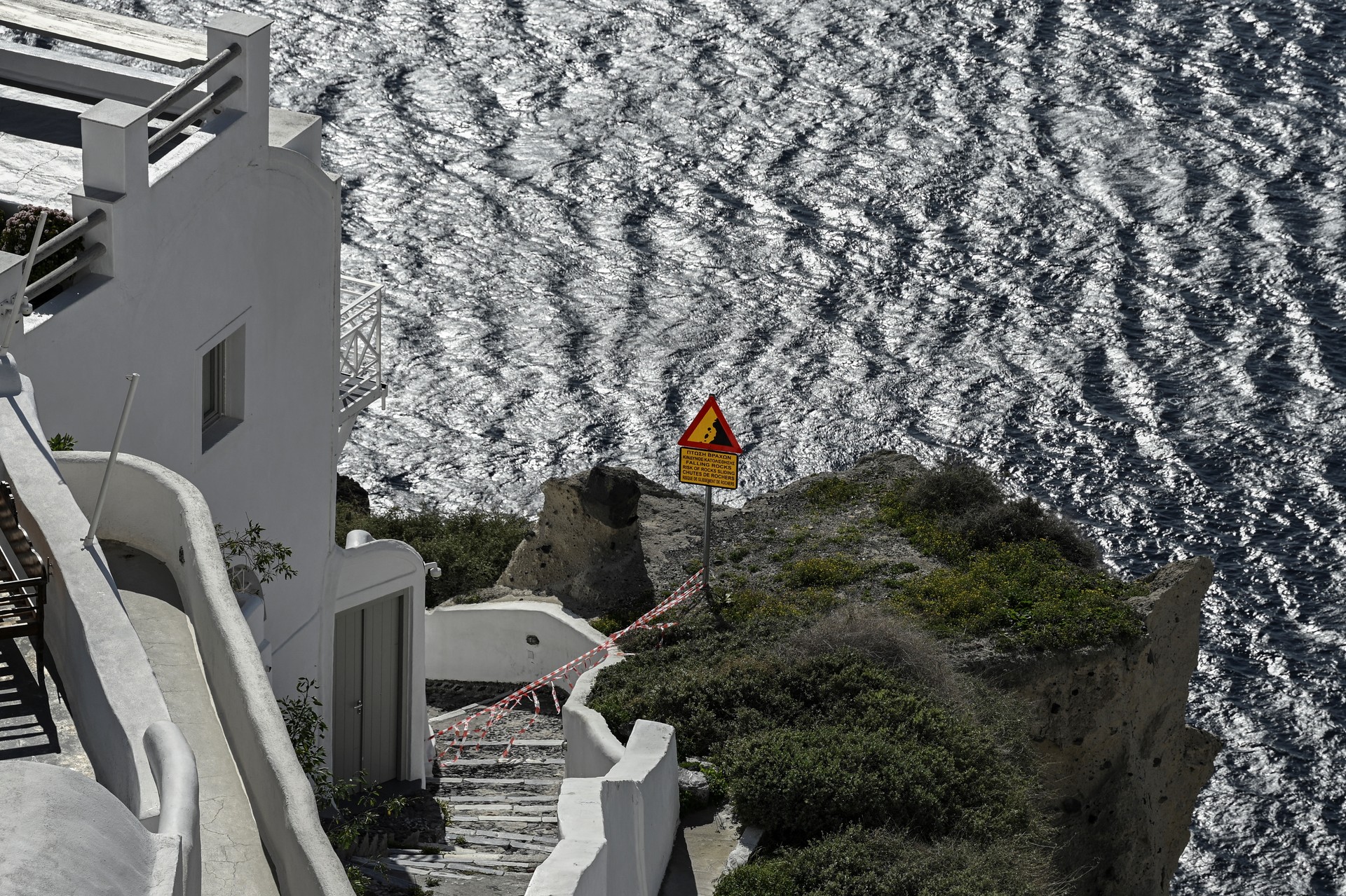 Türkiye's earthquake research center issues urgent warning on Santorini seismic activity