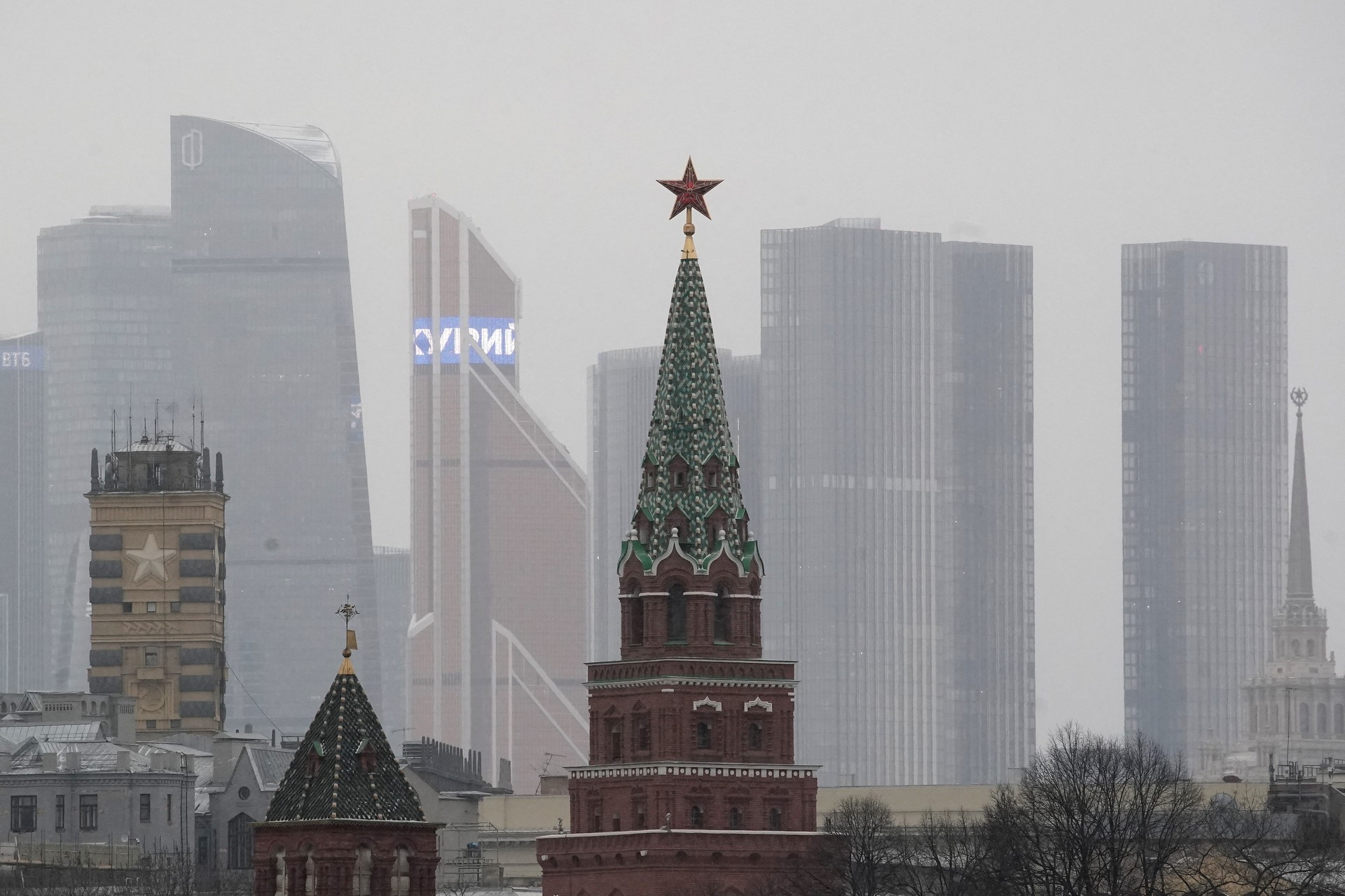Putin supports Ukraine cease-fire, but conditions remain: Kremlin