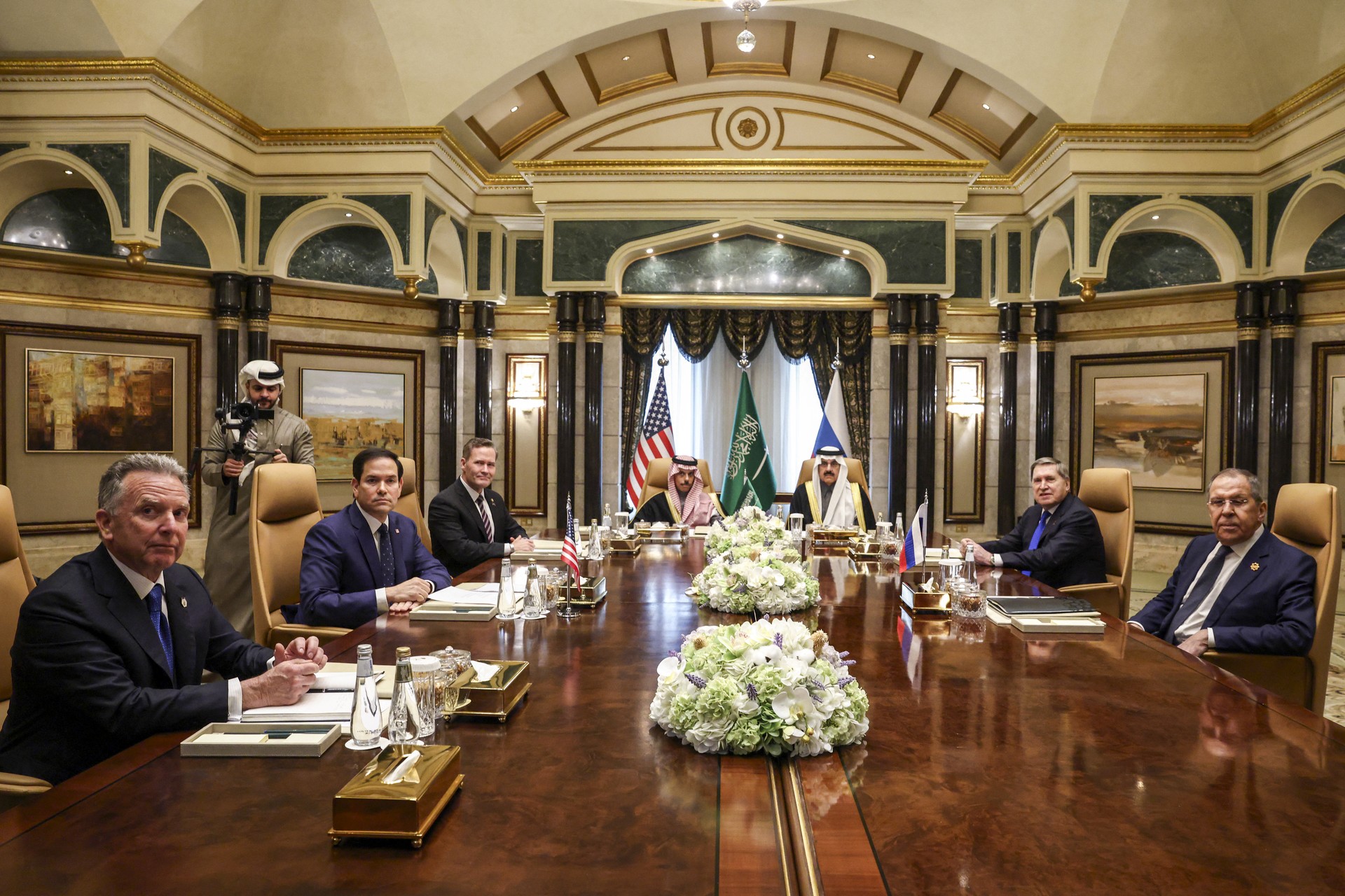 US, Russia start talks in Riyadh on Ukraine conflict