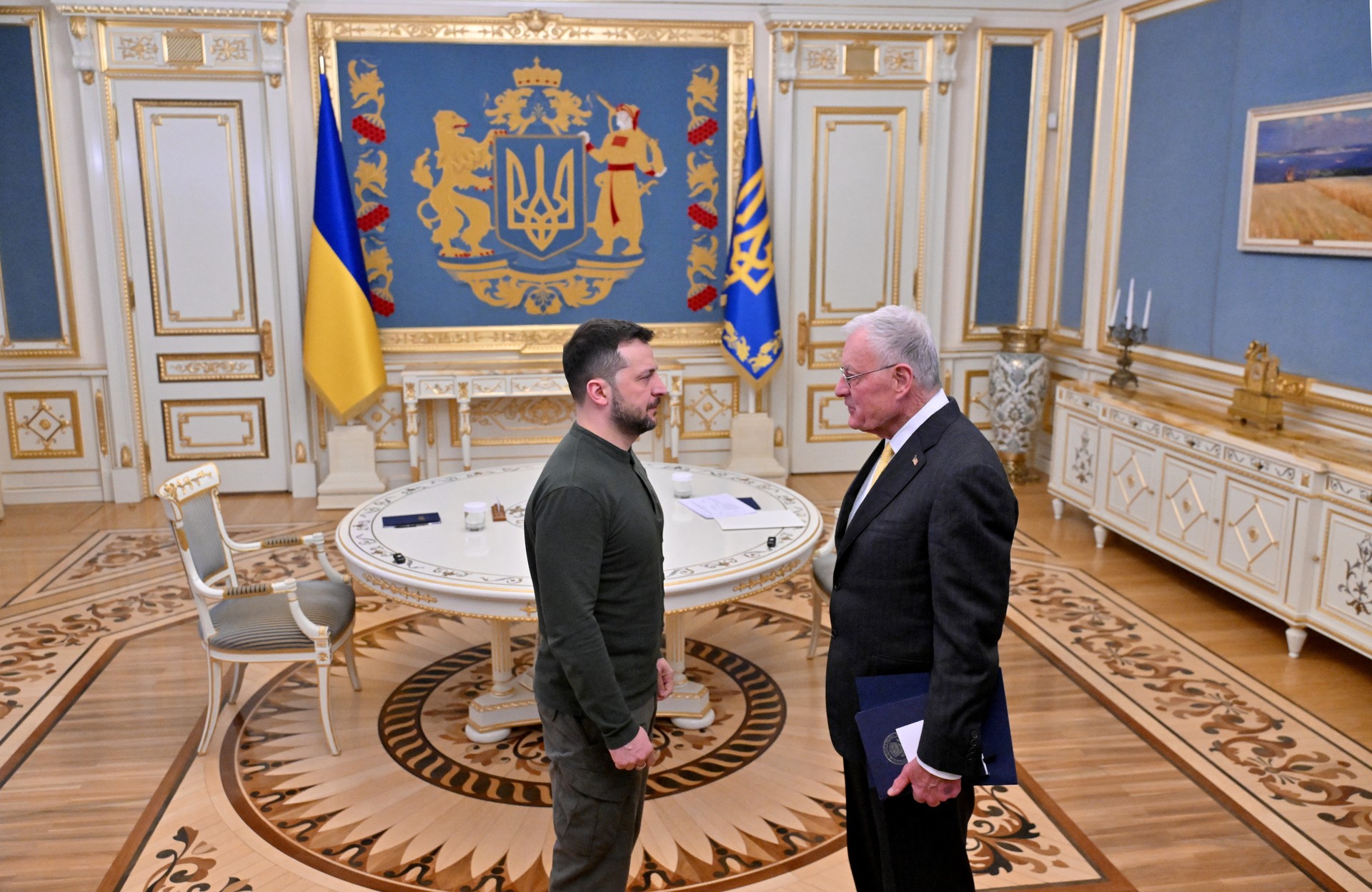 White House predicts Ukraine will sign contested minerals pact