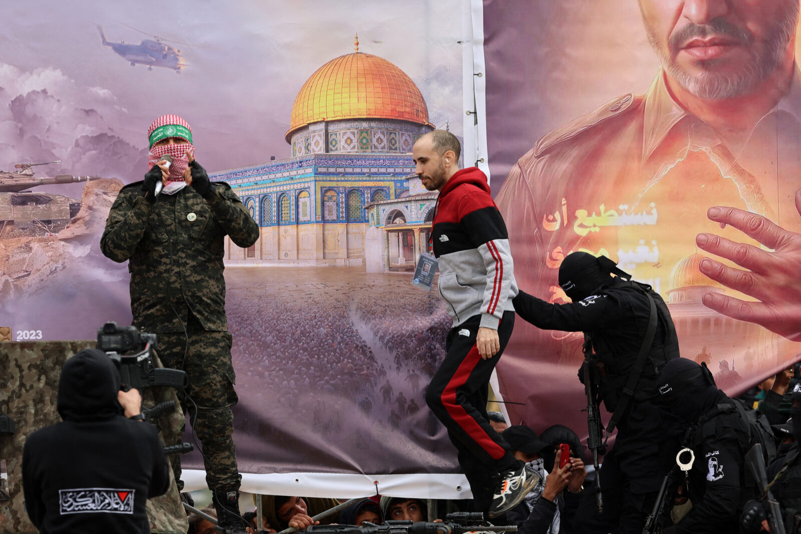 5 of 6 Israeli hostages released by Hamas under cease-fire agreement