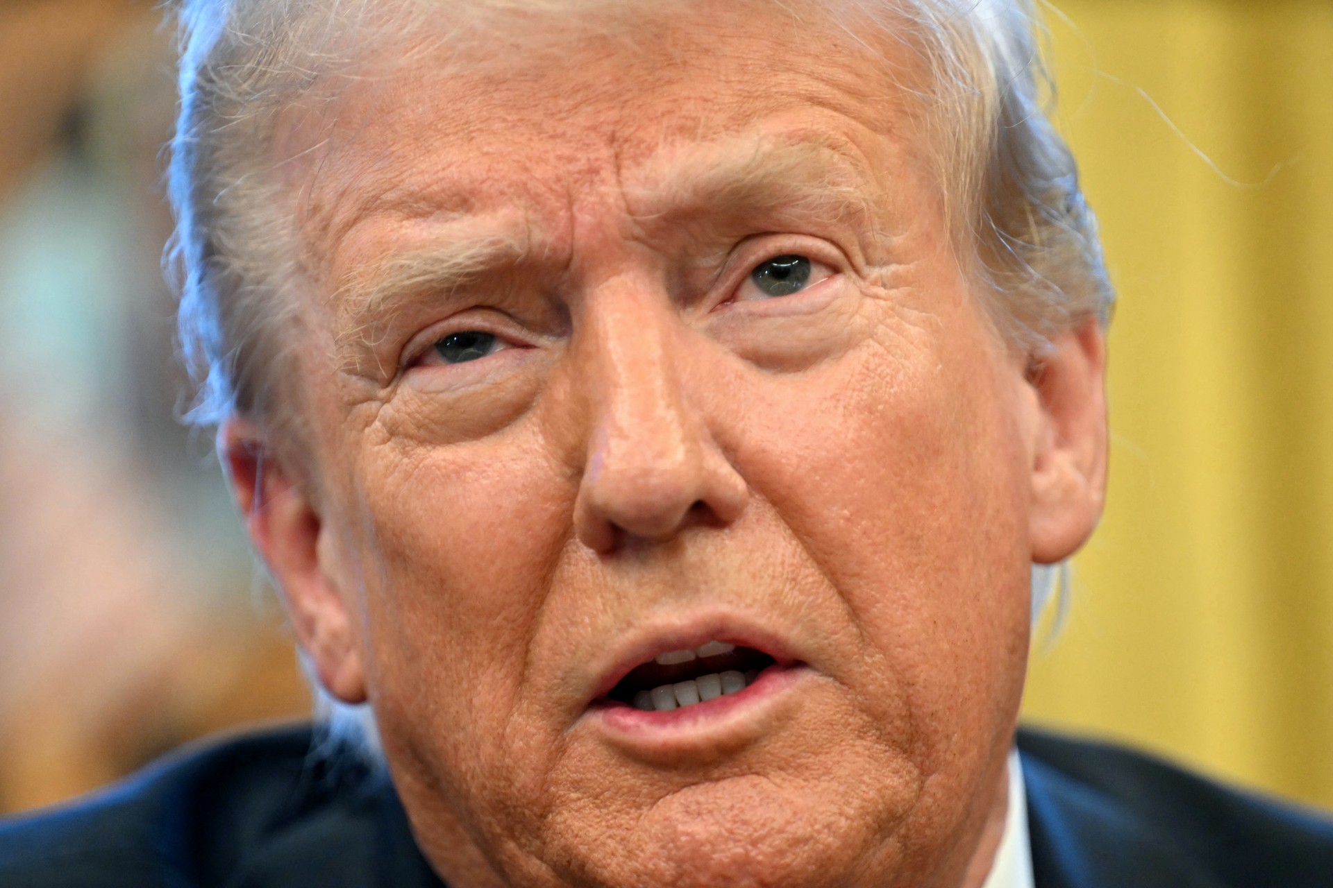 Trump proposes $5M 'gold card' visa, says 'very nice' Russian oligarchs could qualify