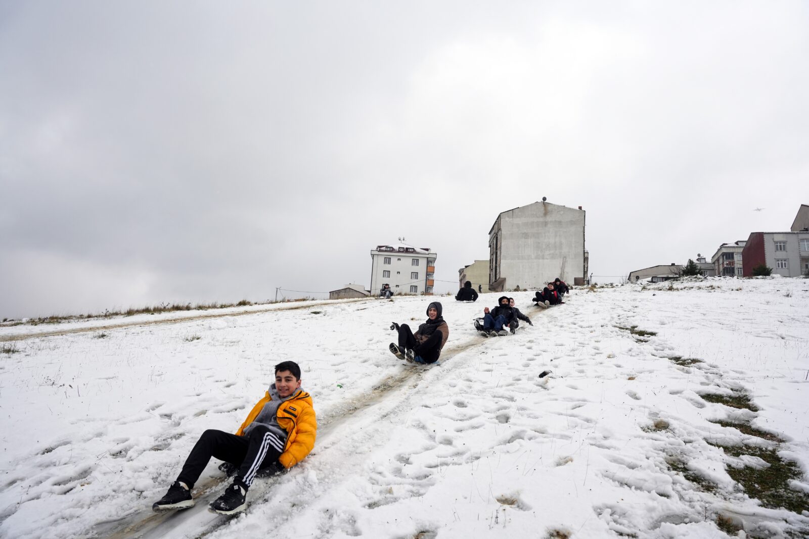 Schools shut in 7 cities across Türkiye amid heavy snowfall warnings
