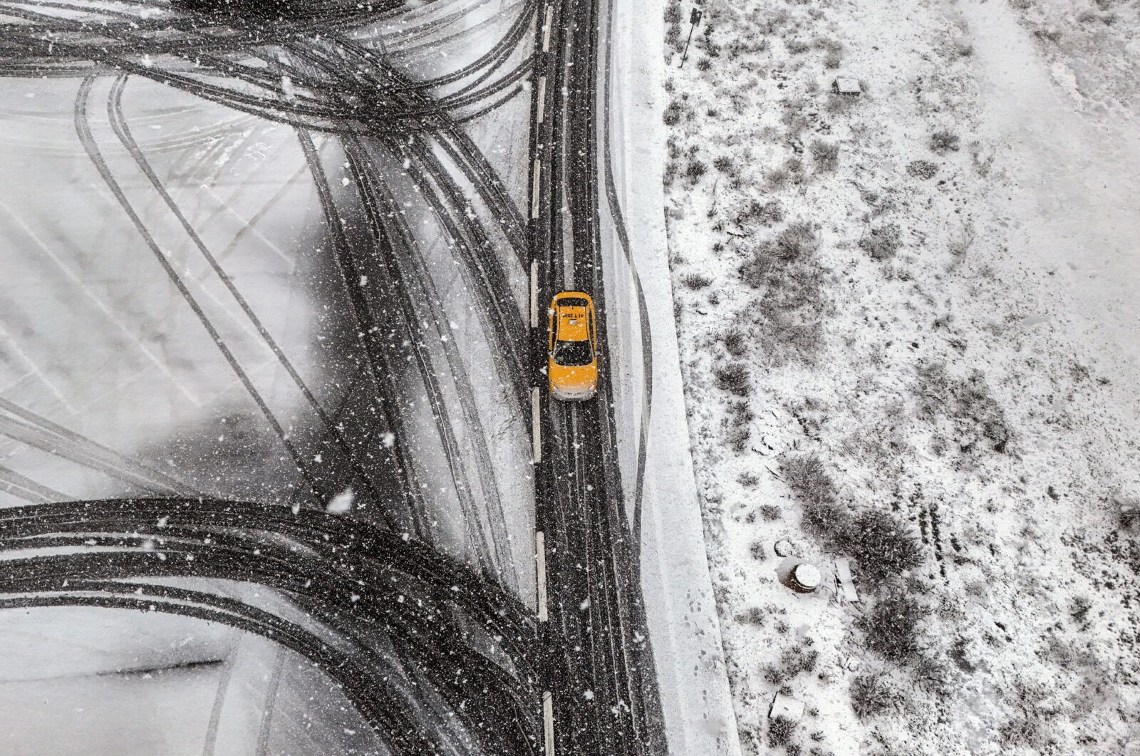 Aerial footage captured by a drone shows empty main roads in Istanbul, as schools are also closed for the day, resulting in lighter traffic. (IHA Photo)