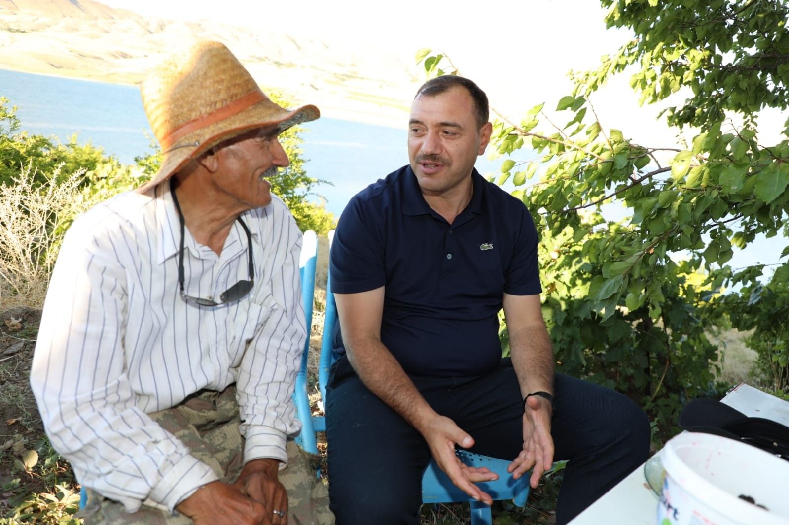 86-year-old Ziya Abay and academic Turgay Kural. (IHA Photo)