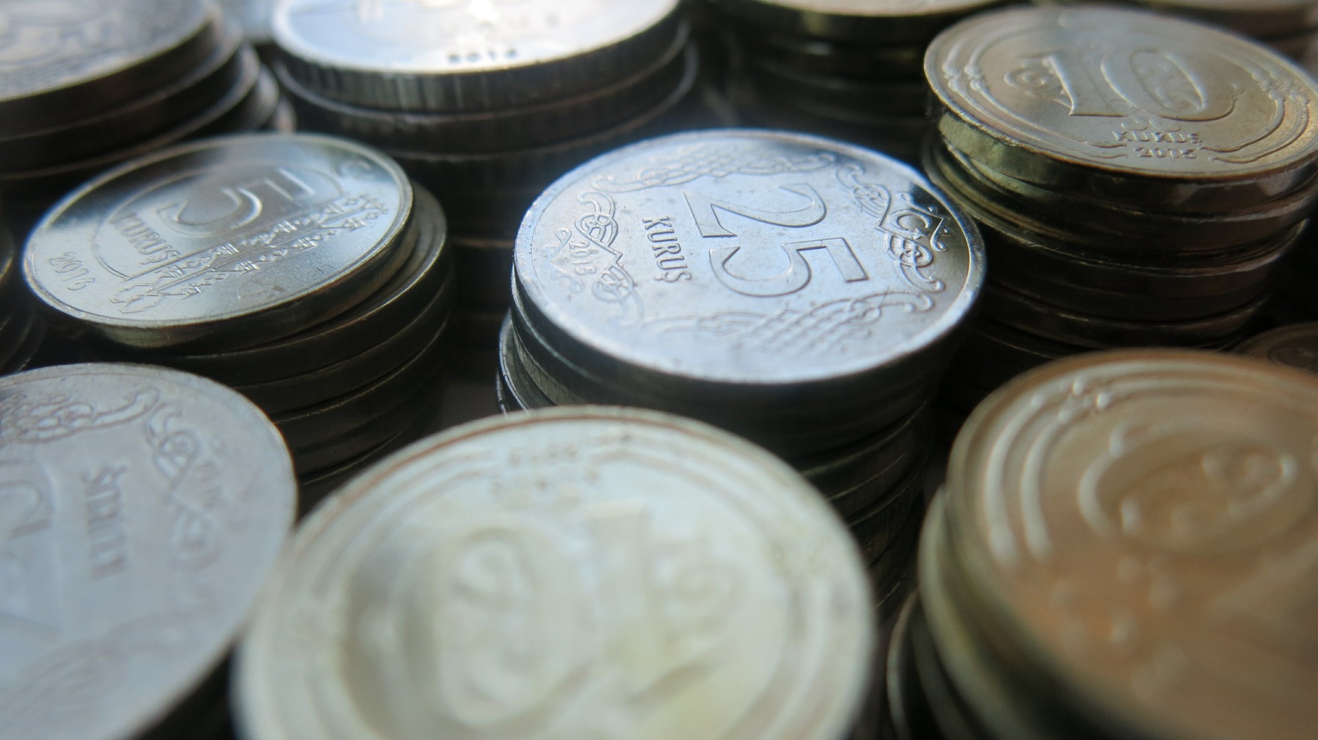 Turkish mint halts production of small-denomination lira coins