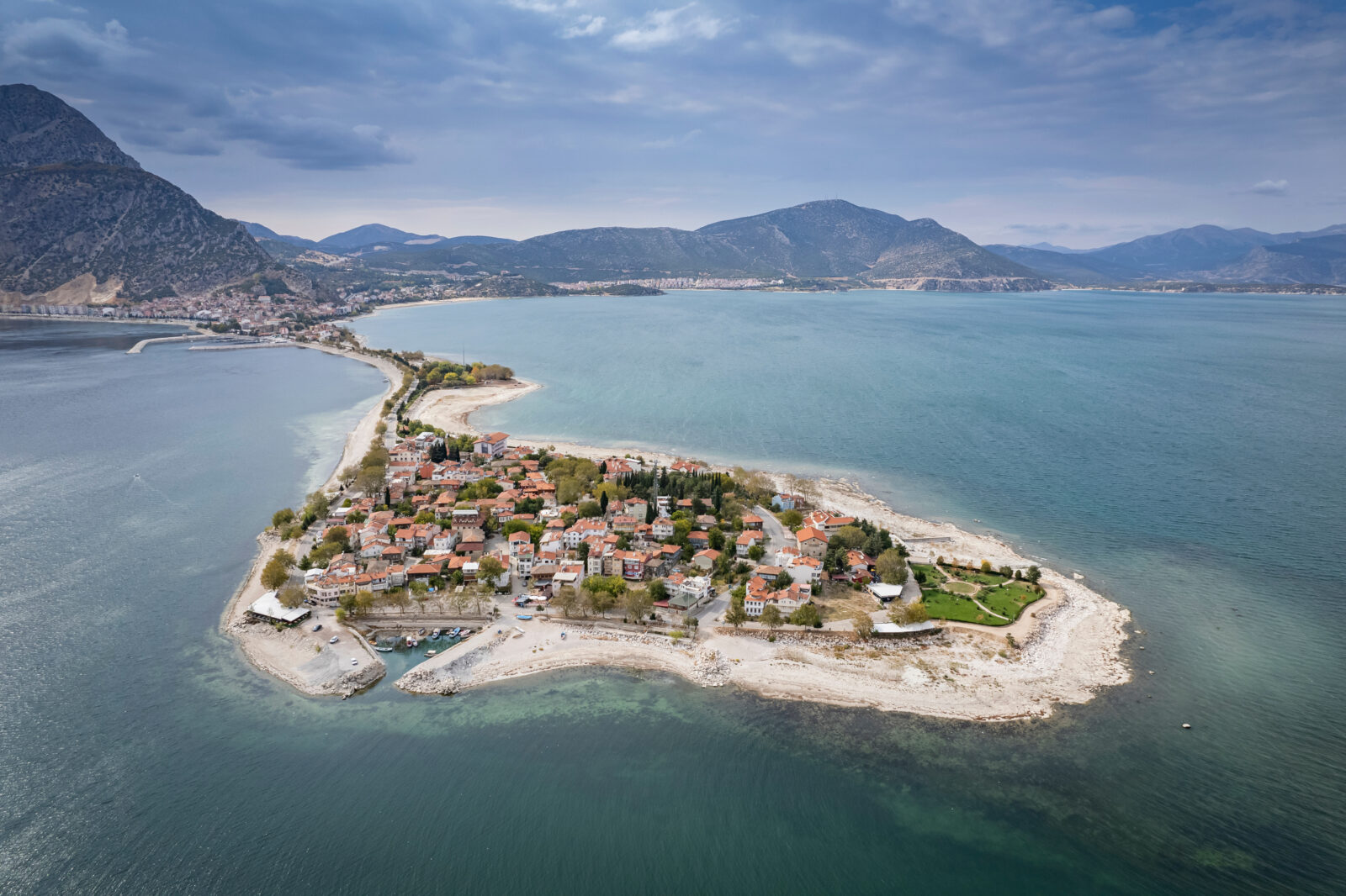 Aerial view of Eğirdir Lake in Isparta, Türkiye. (Adobe Stock Photo)