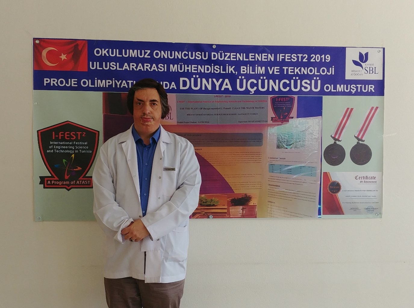 Turkish teacher overcoming disability selected as master educator for US project
