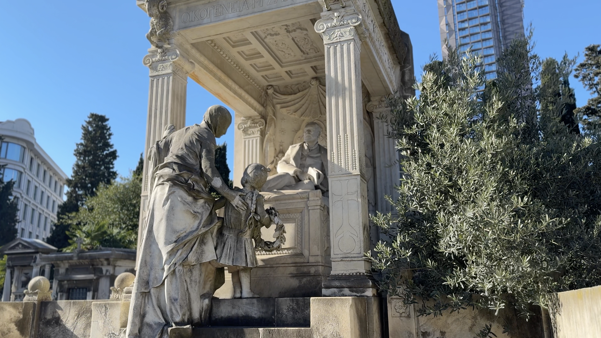 Graves among skyscrapers: How Istanbul's cemeteries stand test of time