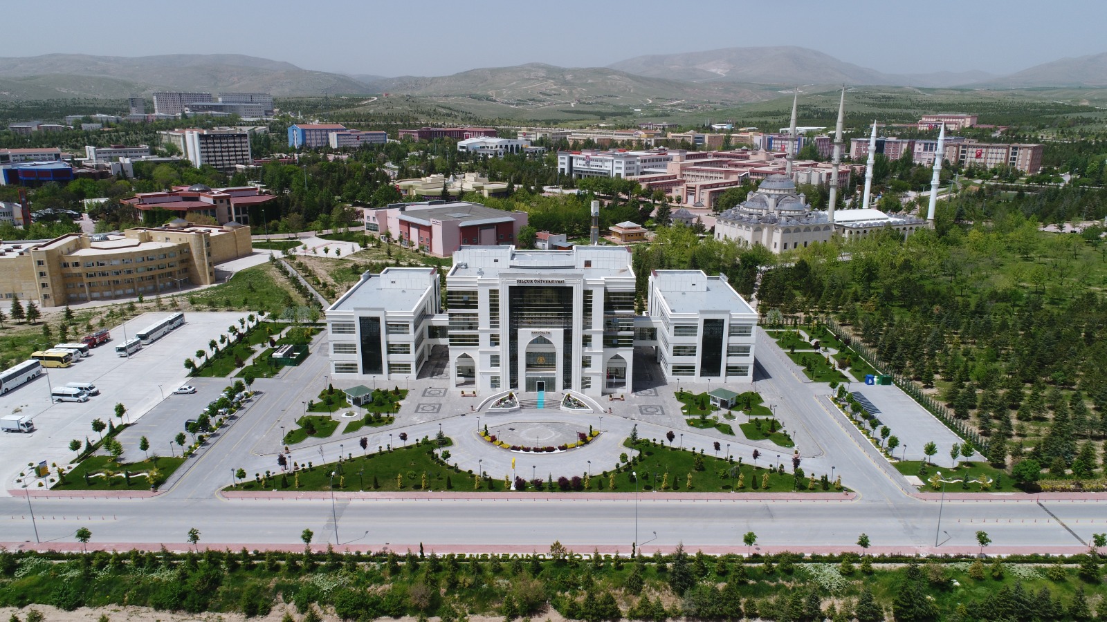 Senior faculty member wounded in Turkish Selcuk University campus shooting