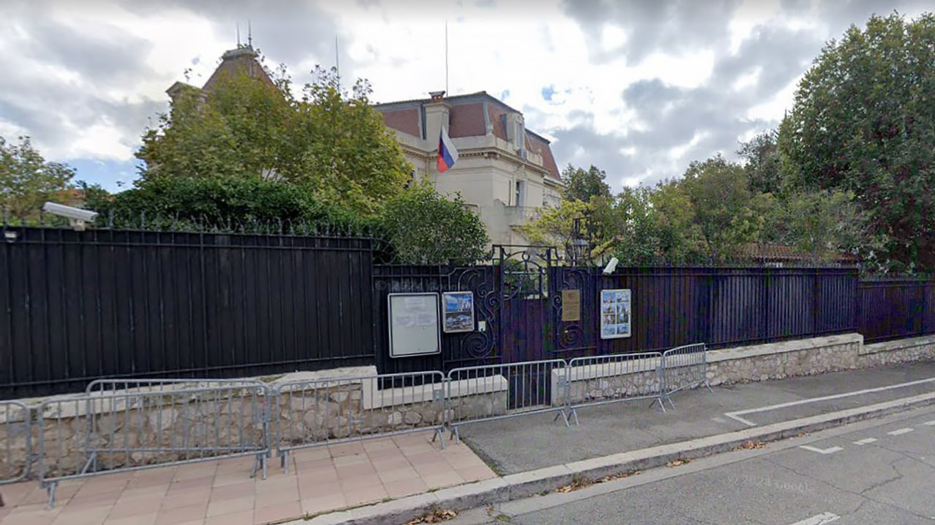 Russian diplomat confirms blast inside  Marseille Consulate