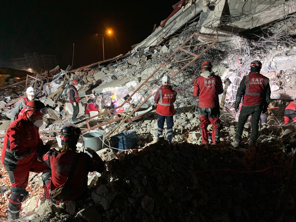 SAR teams continue operations late into the night in Antakya, carefully working through the wreckage in hopes of finding survivors trapped beneath the ruins, Türkiye, mid-February 2023. (Courtesy of SAR)