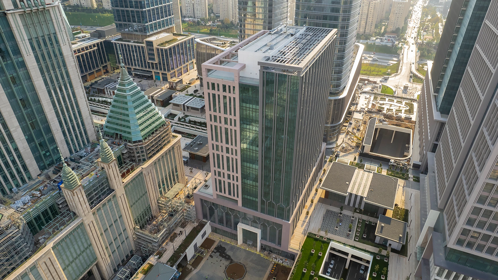 Is REIC sells its office building in Istanbul Finance Center to Kuveyt Turk's joint firm