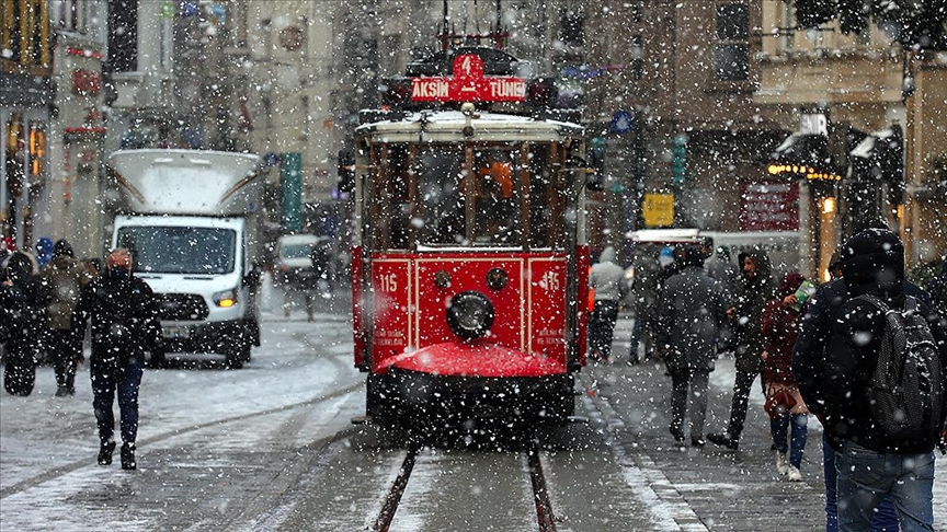 Türkiye’s gas consumption hits record amid Istanbul snow, colder days ahead