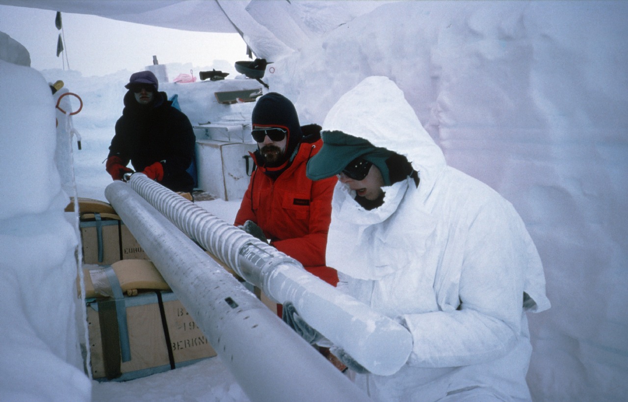 1.2 million-year-old Antarctic ice cores to be analyzed in Europe