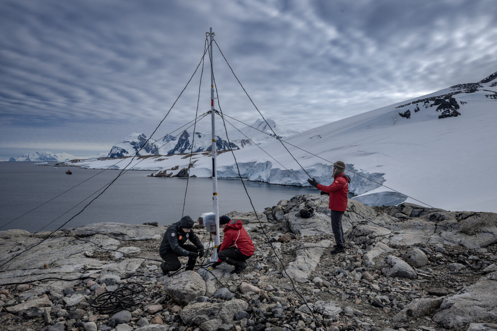 The Turkish science team starts their investigation process as they arrive at the Turkish Scientific Research Camp on Horseshoe Island at 68 south latitudes after 10 days of traveling, in Antarctica, Feb. 25, 2025. (AA Photo)