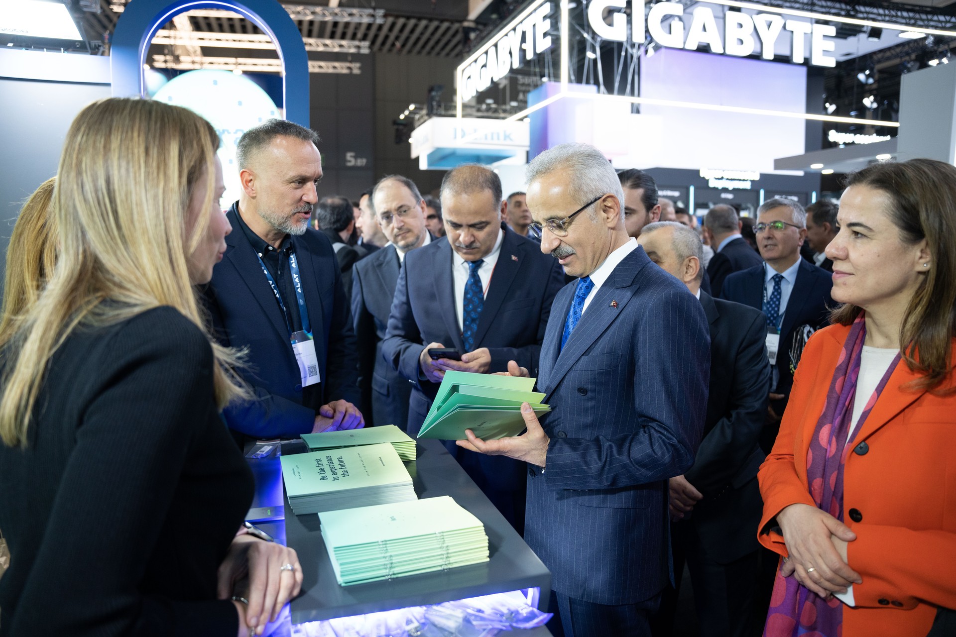 Minister of Transport and Infrastructure Abdulkadir Uraloglu attended the Mobile World Congress in Barcelona, Spain, March 5, 2025. (AA Photo)