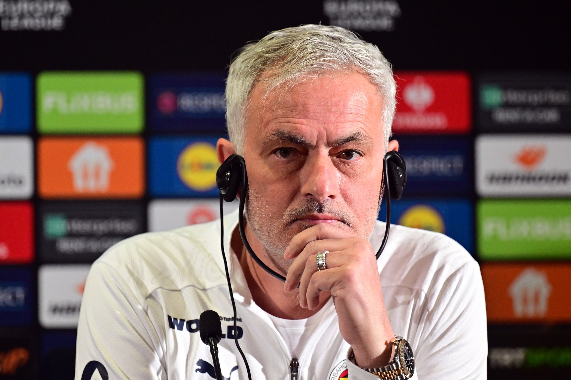 Jose Mourinho prepares Fenerbahce overhaul, plans to axe 12 players Image