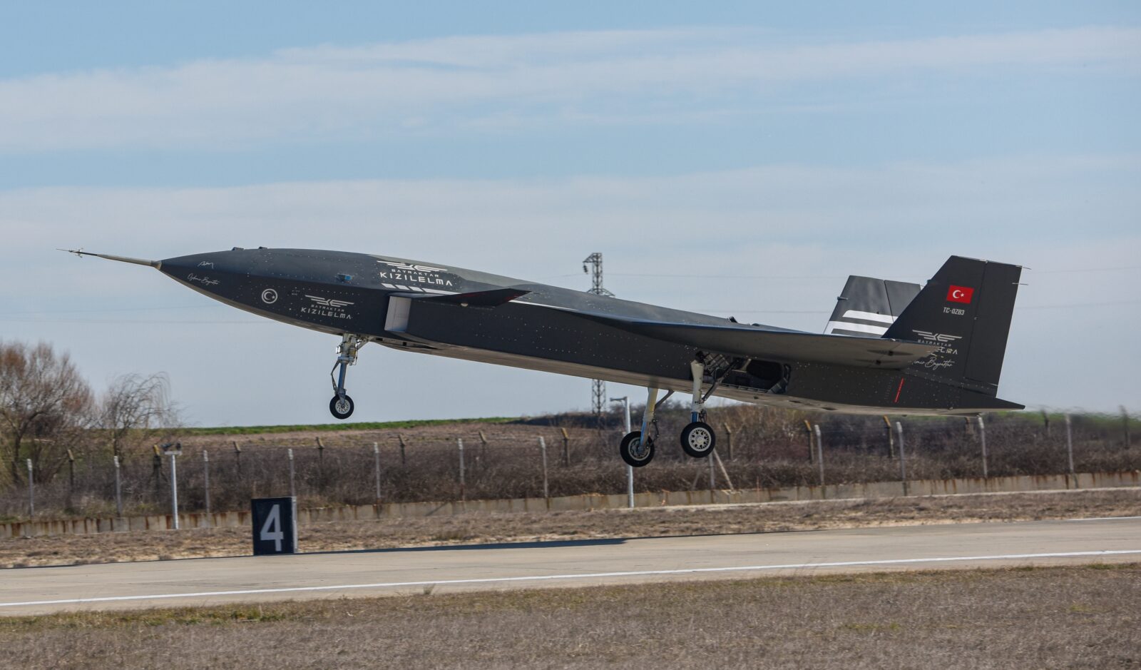 Bayraktar Kizilelma successfully completes another flight test