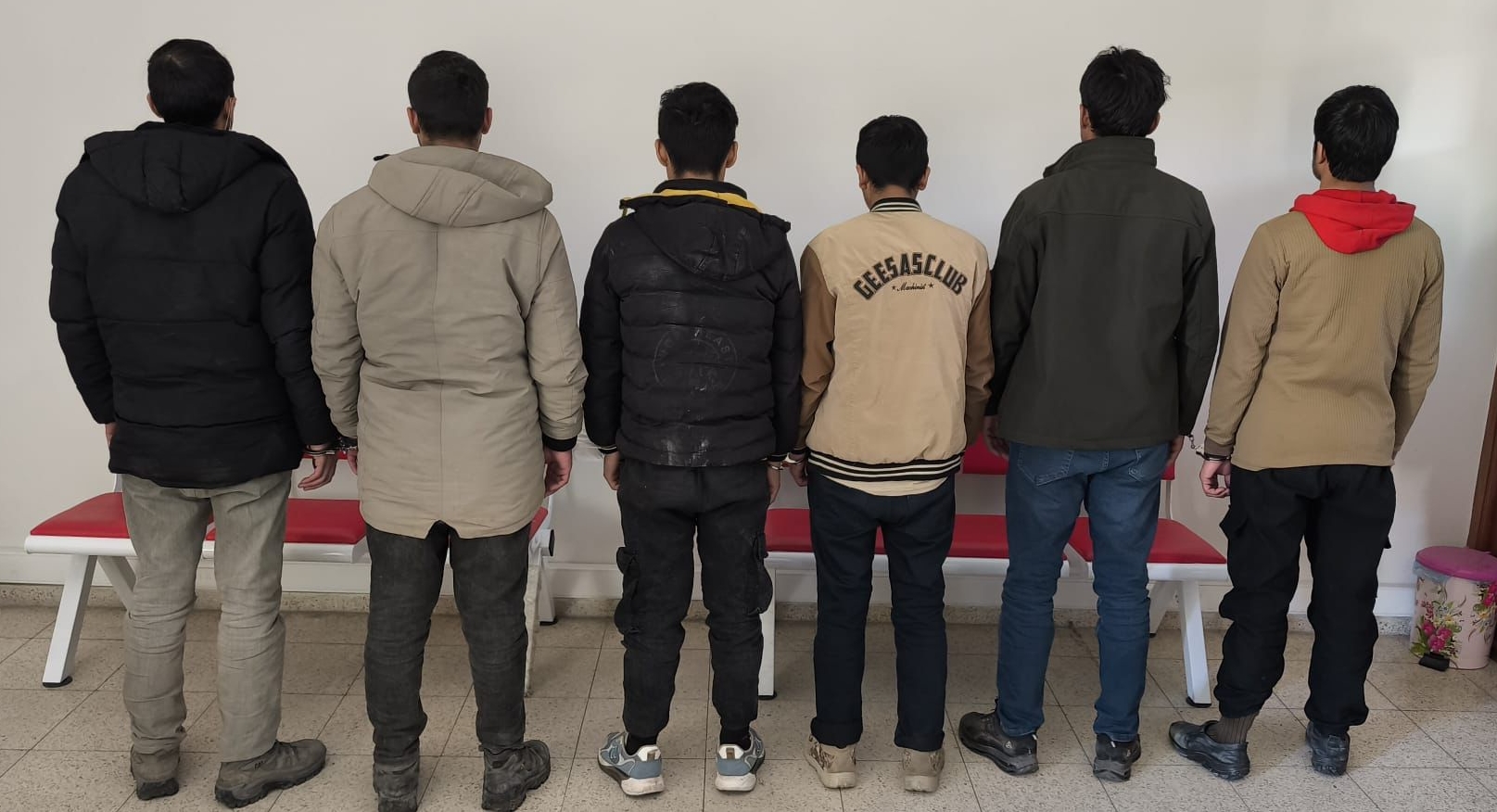Türkiye detains 41 irregular migrants in nationwide operations