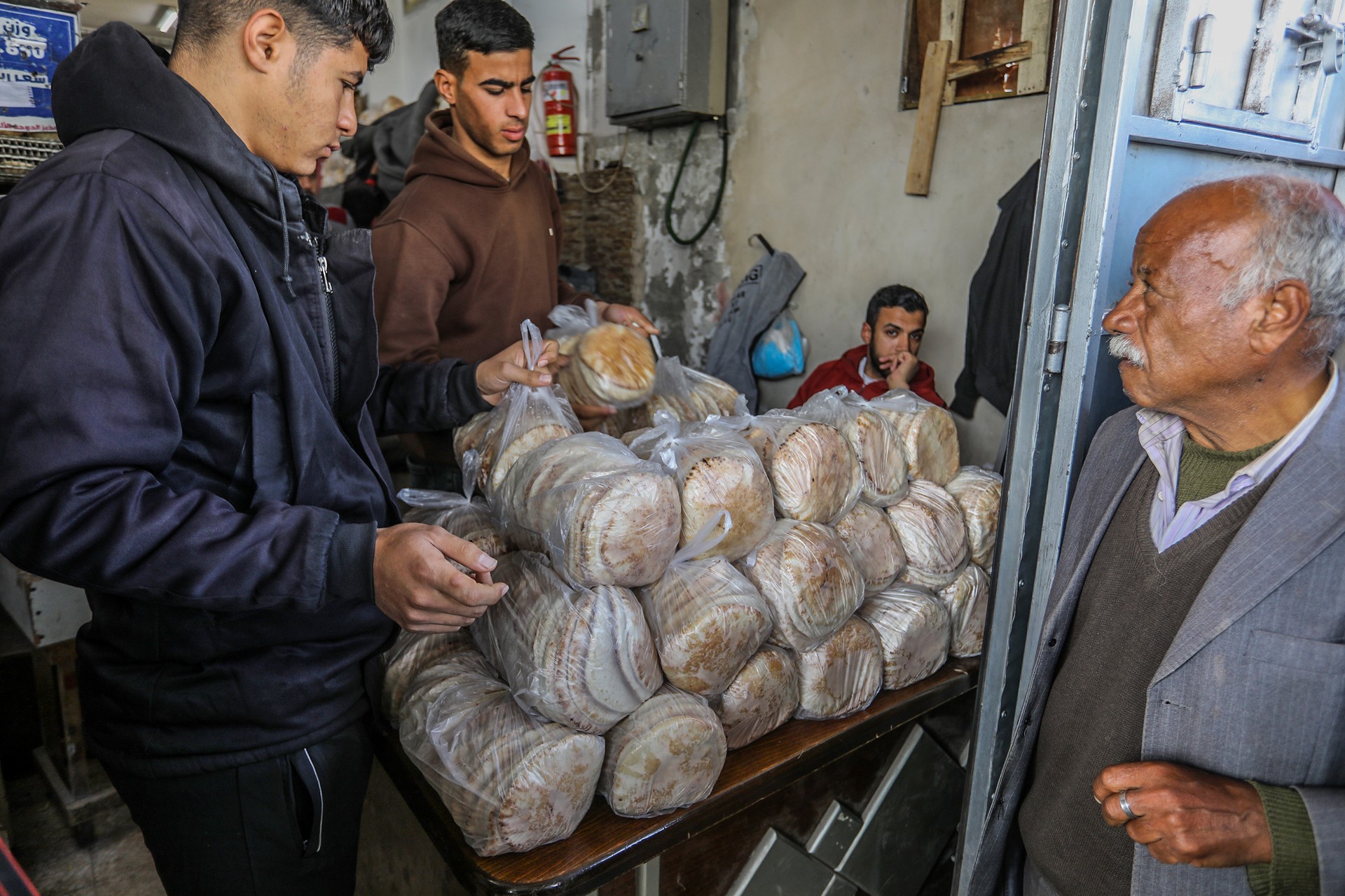 Israel cuts off electricity supply to Gaza