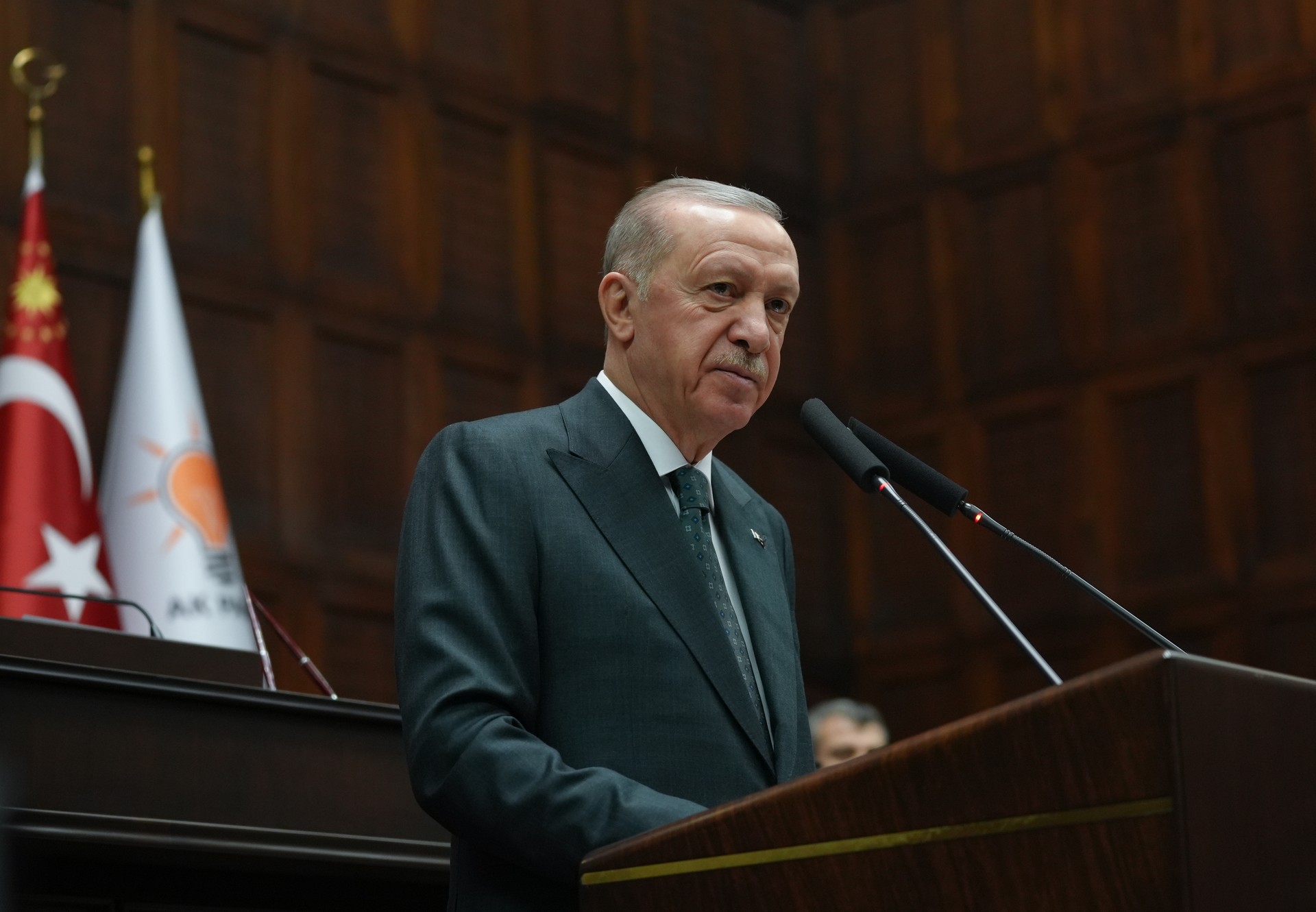 Erdogan initiates diplomatic efforts ahead of Eid al-Fitr with Emir Thani, Mahmoud Abbas