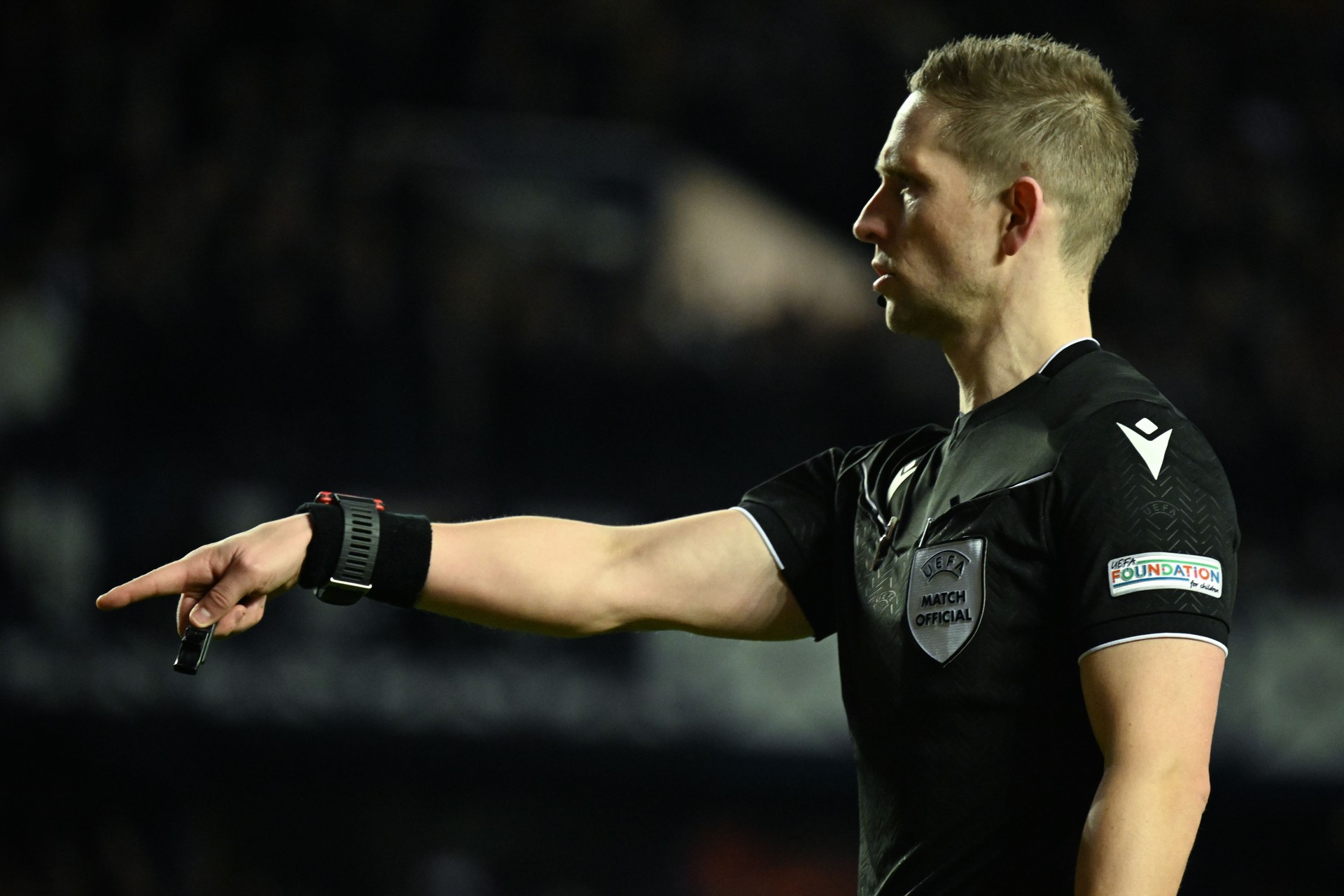 Mourinho claims referees wanted to go to penalties: 3 penalties should have been given