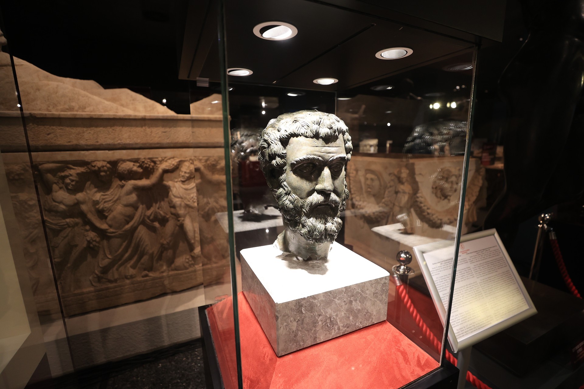 Statue head of Septimius Severus, terracotta slabs returned to Türkiye