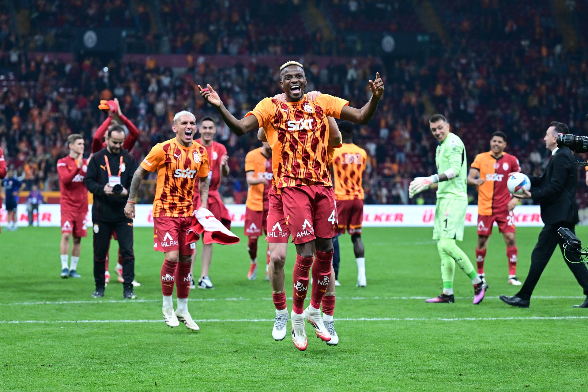 Galatasaray demolishes Antalyaspor 4-0 in Turkish Super Lig, Osimhen scores hat-trick