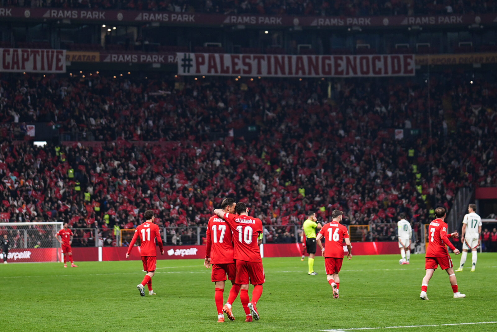 Irfan Can Kahveci of Türkiye celebrates his goal with team mates during the UEFA Nations League play-off first-leg match between Turkiye and Hungary at RAMS Park in Istanbul, Türkiye on March 20, 2025. (AA Photo)