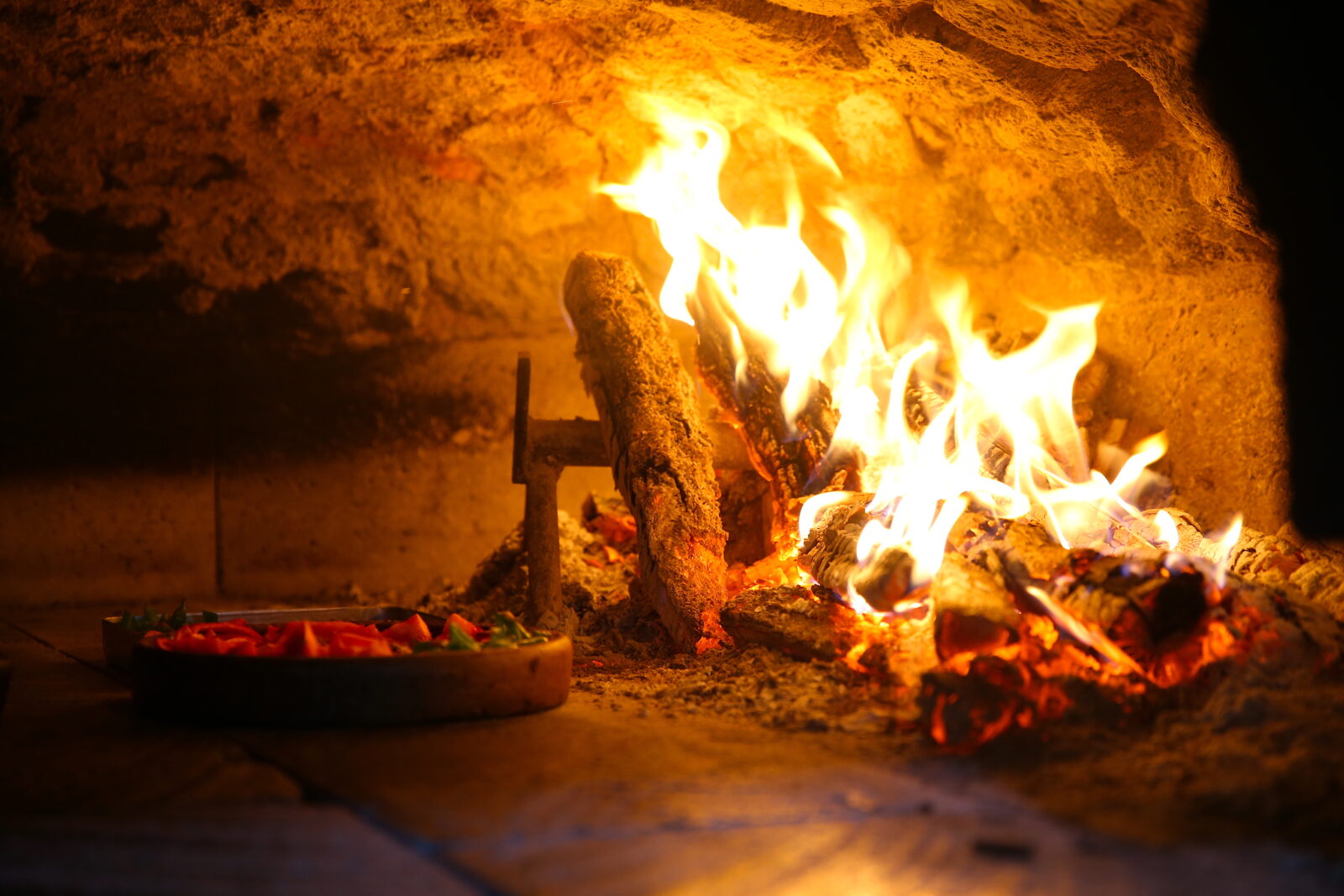 “Eli Bogrunde,” a specialty of Kahramanmaras, is cooked over a wood fire. (AA Photo)