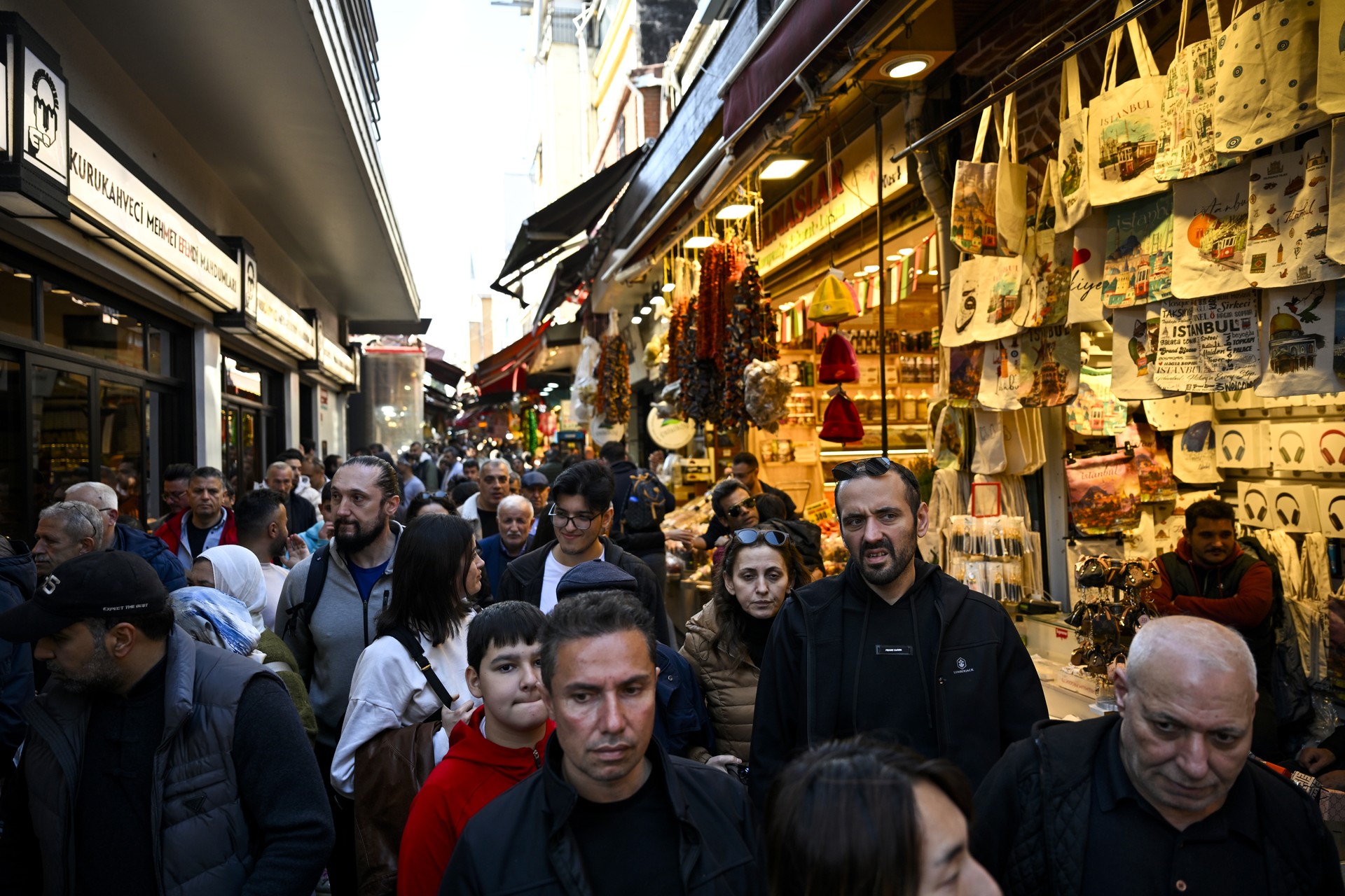 Turkish authorities urge citizens to keep shopping despite opposition's economic boycott call for April 2