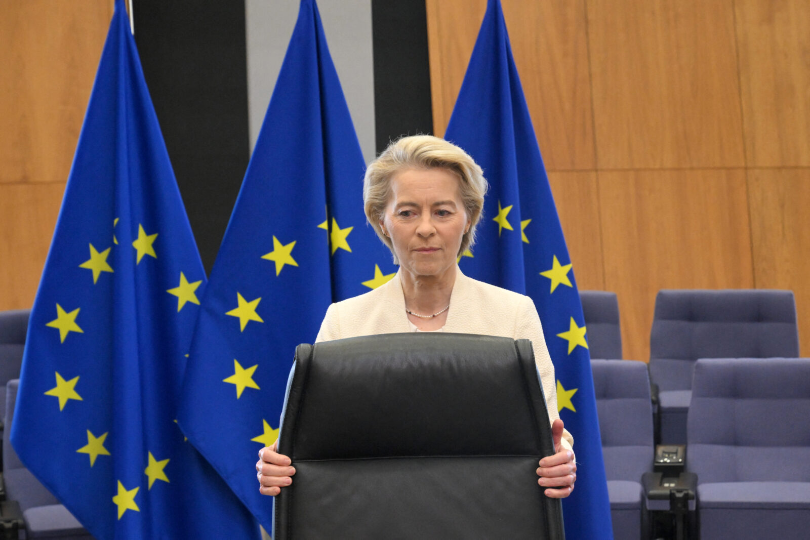 President of the European Commission Ursula von der Leyen prepares for the weekly college of commissioners at the EU Commission headquarters in Brussels on March 5, 2025. (AFP Photo)