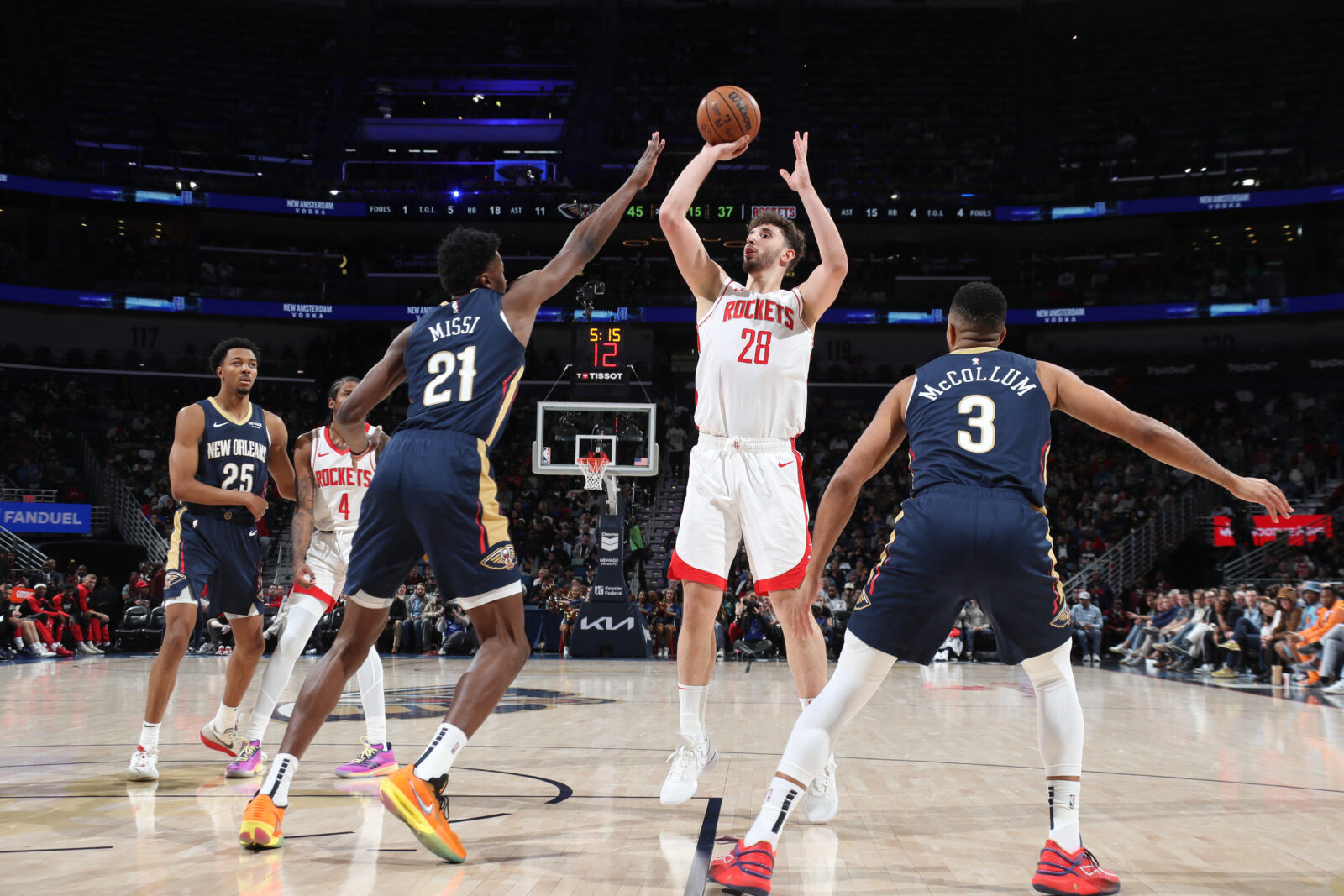 Alperen Sengun #28 of the Houston Rockets shoots the ball during the game against the New Orleans Pelicans at the Smoothie King Center in New Orleans, Louisiana, March 6, 2025. (AFP Photo)
