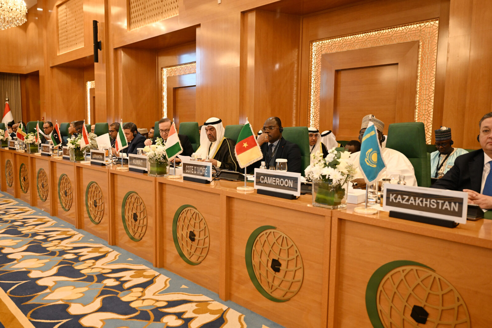 Diplomats attend an Extraordinary Session of the Council of Foreign Ministers of the Member States of The Organization of Islamic Cooperation (OIC) in Jeddah, Saudi Arabia on March 7, 2025. (AFP Photo)