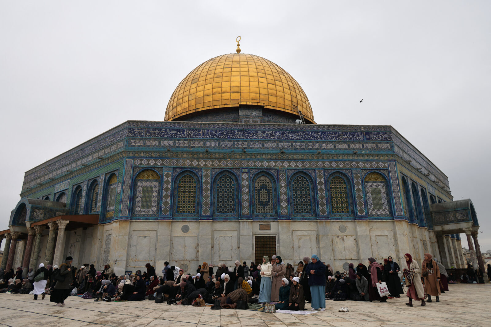 Palestinian officials report 765 illegal Israeli settlers at Al-Aqsa, second day of Passover