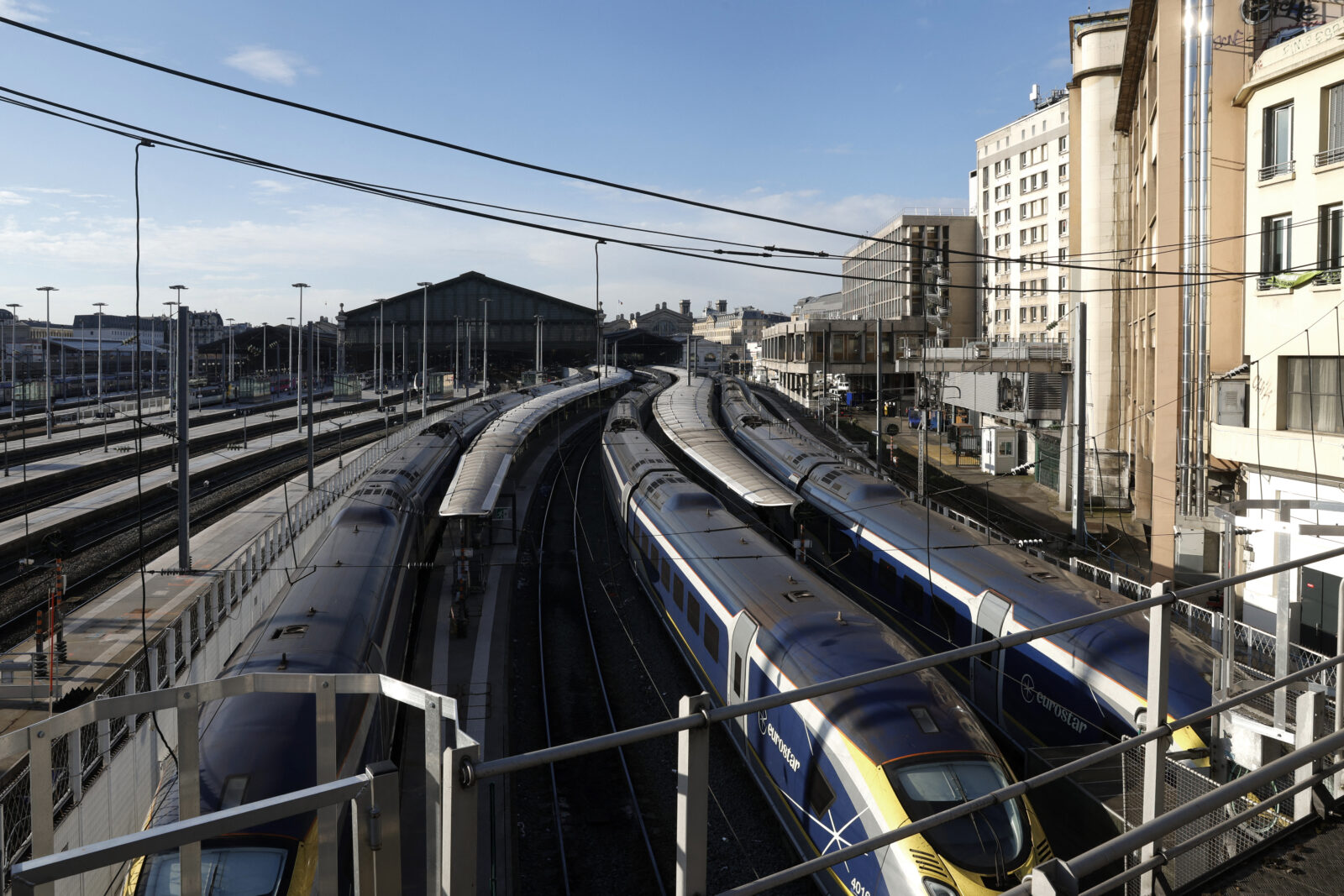 This photograph shows international high-speed rail service trains Eurostar parked at platforms as traffic has been stopped at the Gare du Nord station in Paris on March 7, 2025. (AFP Photo)