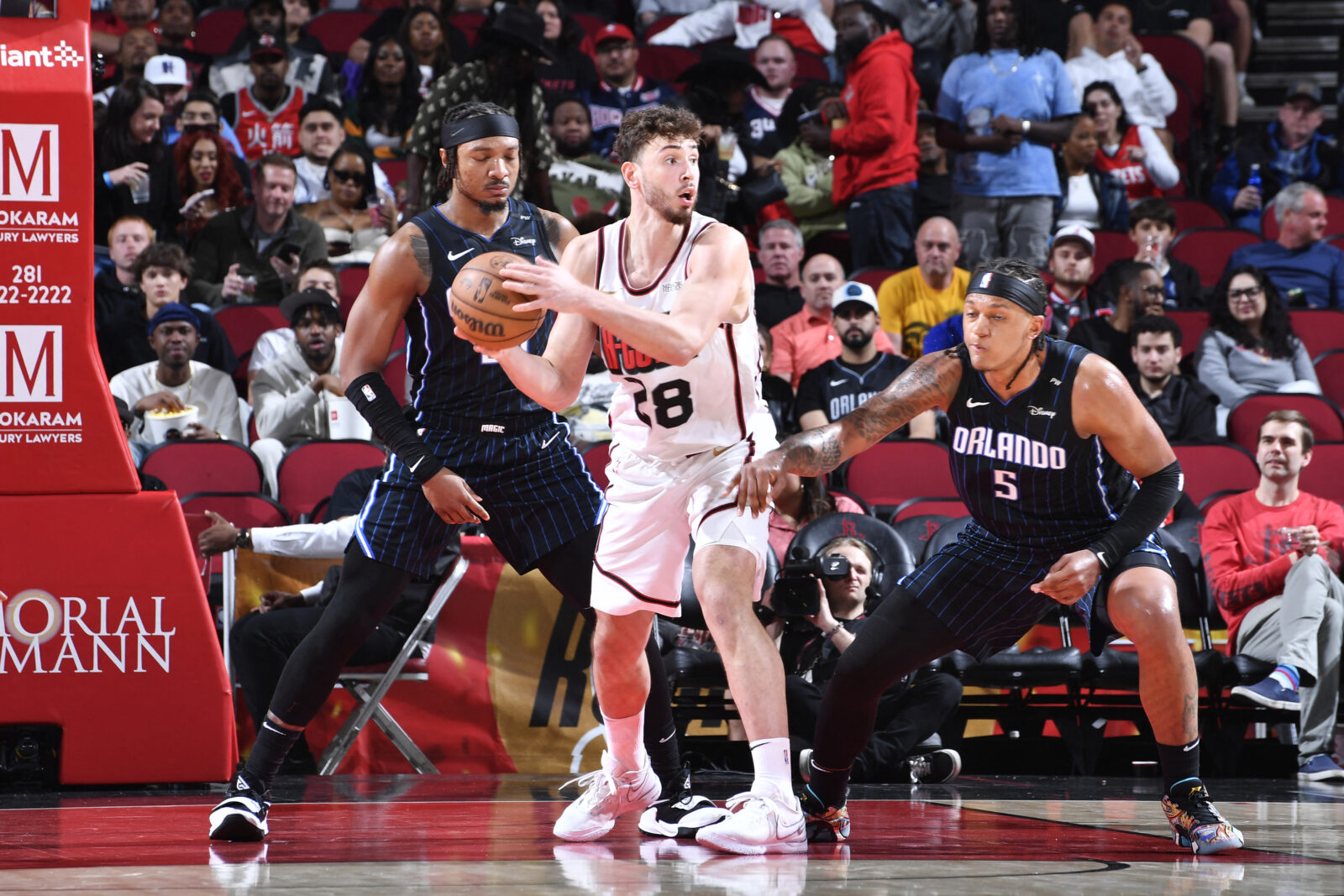 Alperen Sengun #28 of the Houston Rockets looks to pass the ball against the Orlando Magic on March 10, 2025, at the Toyota Center in Houston, Texas. (AFP Photo)