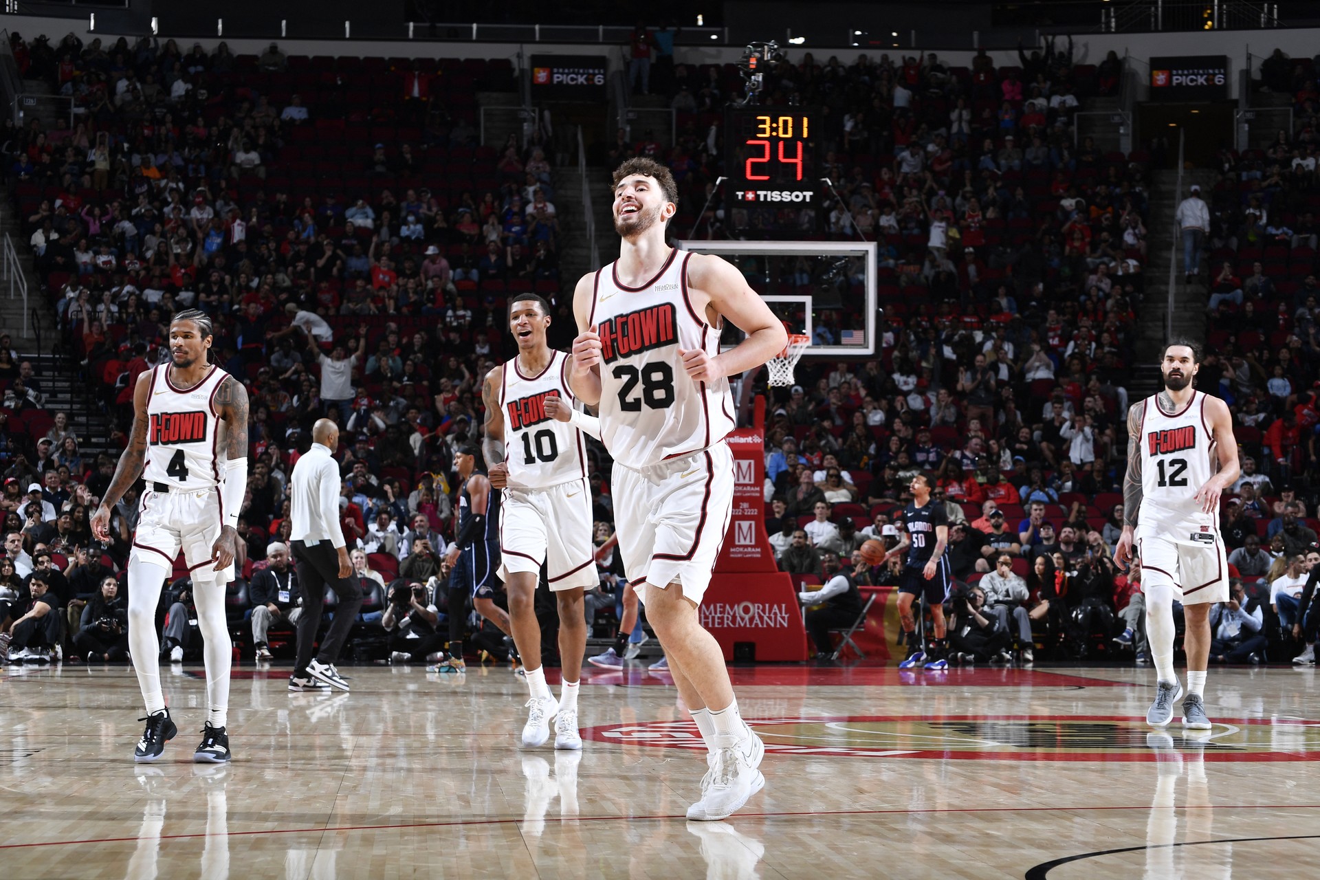 Alperen Sengun records double-double, hits 100th career three in Rockets' win