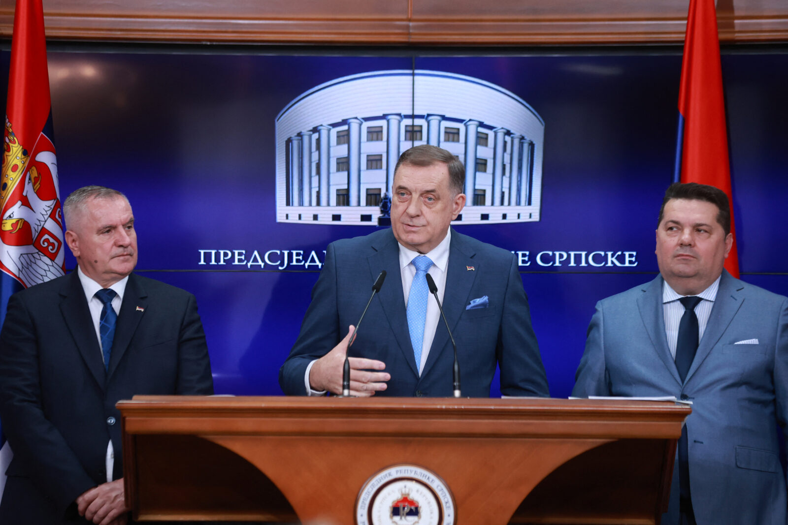 Bosnian Serb leader and President of Republika Srpska Milorad Dodik (C) flanked by Prime Minister of Republika Srpska Radovan Viskovic (L) and Speaker of the parliament of Republika Srpska Nenad Stevanovic, speaks during a press conference in Banja Luka, Bosnia and Herzegovina on March 12, 2025. (AFP Photo)
