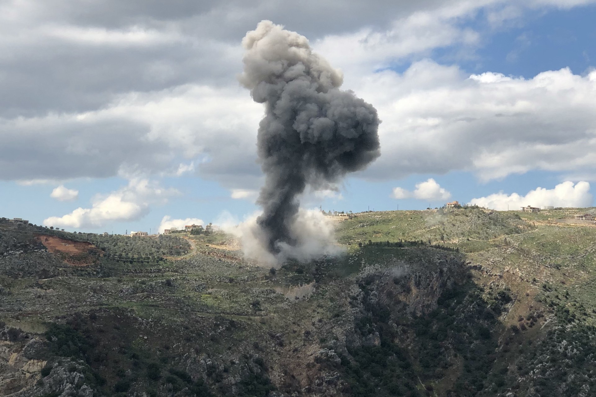 UNIFIL warns of renewed violence as Israeli strikes kill at least 2 in southern Lebanon