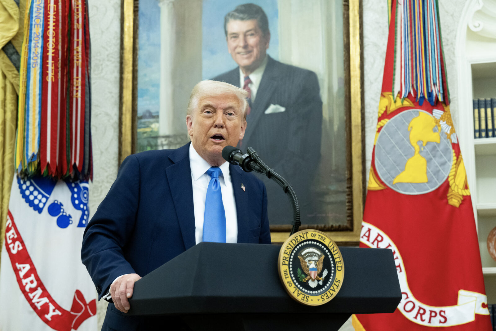 Trump threatens Iran with 'very bad things' if nuclear talks fail