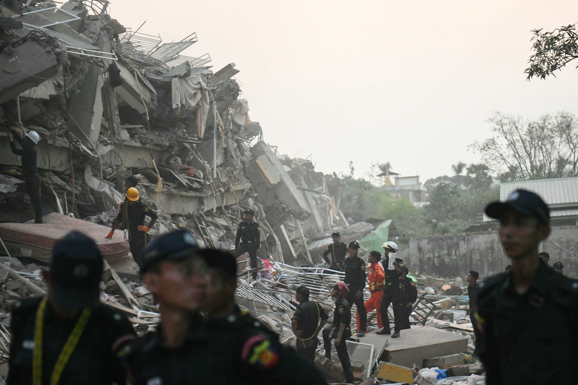 Myanmar earthquake death toll rises to 1,644 as international aid efforts intensify