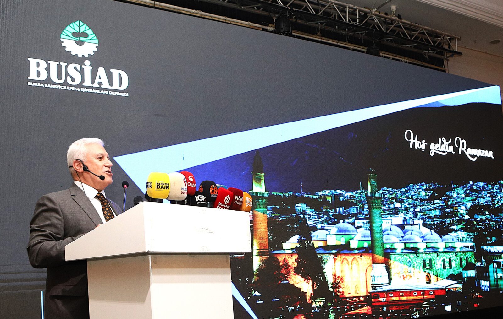 Bursa Metropolitan Municipality Mayor Mustafa Bozbey giving a speech at the podium. (IHA Photo)