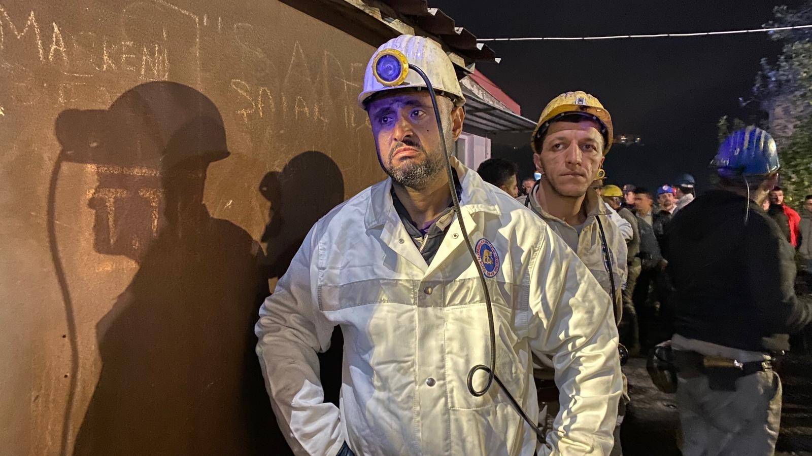 A miner in Bartin’s Amasra district struggles to hold back tears for his colleagues who lost their lives in the mining disaster at the Türkiye Hard Coal Enterprise Amasra facility in 2022, where 43 miners perished. (IHA Photo)