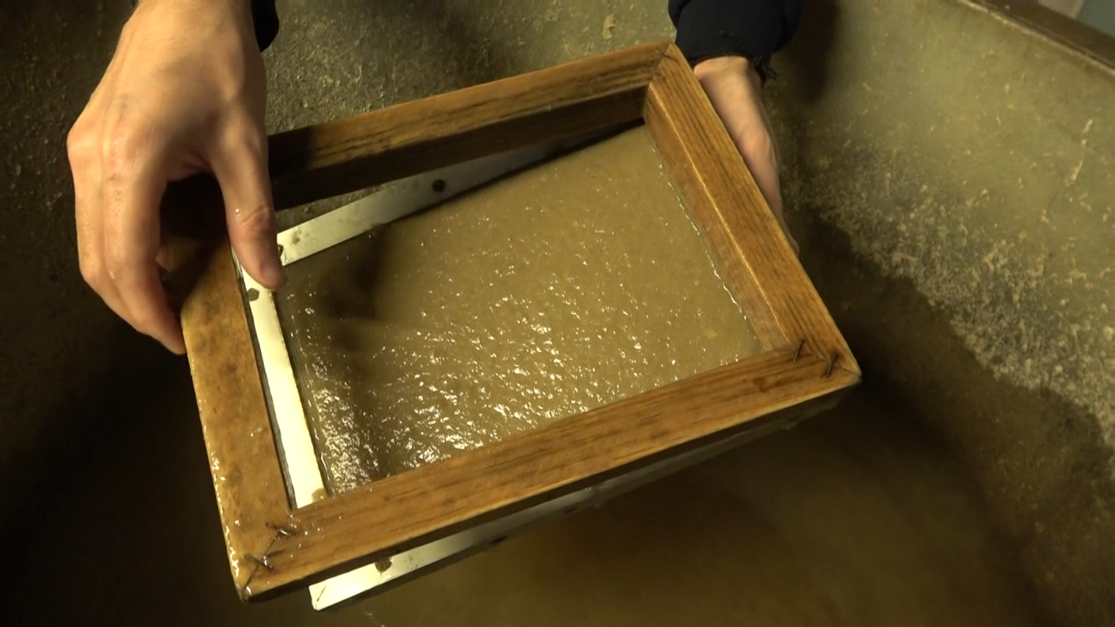 Traditional paper production continues at Türkiye's first paper museum, Yalova. (IHA Photo)