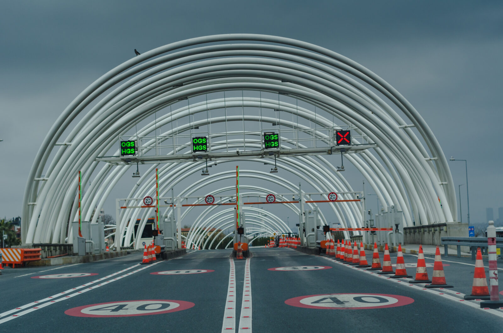 Highway leading to the Eurasia Tunnel in Istanbul, Türkiye. (Adobe Stock Photo)