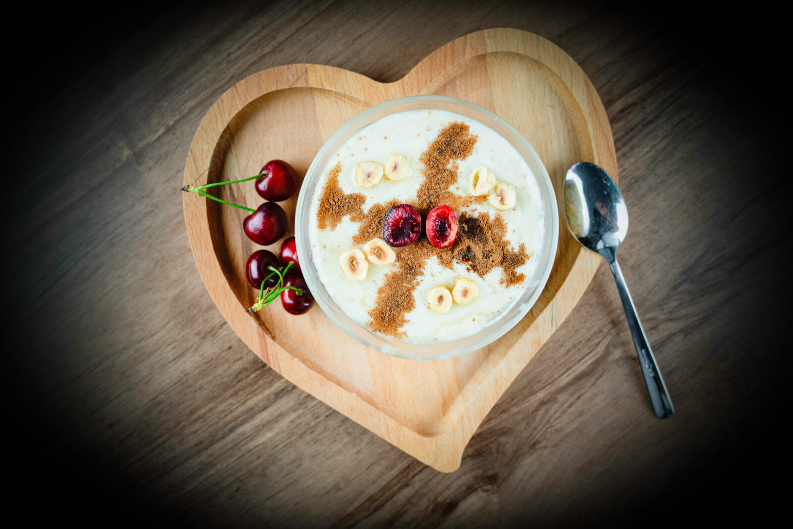 A traditional no-sugar Turkish pudding made with milk and dried figs, topped with walnuts and cinnamon for a naturally sweet end to the meal. (Adobe Stock Photo)